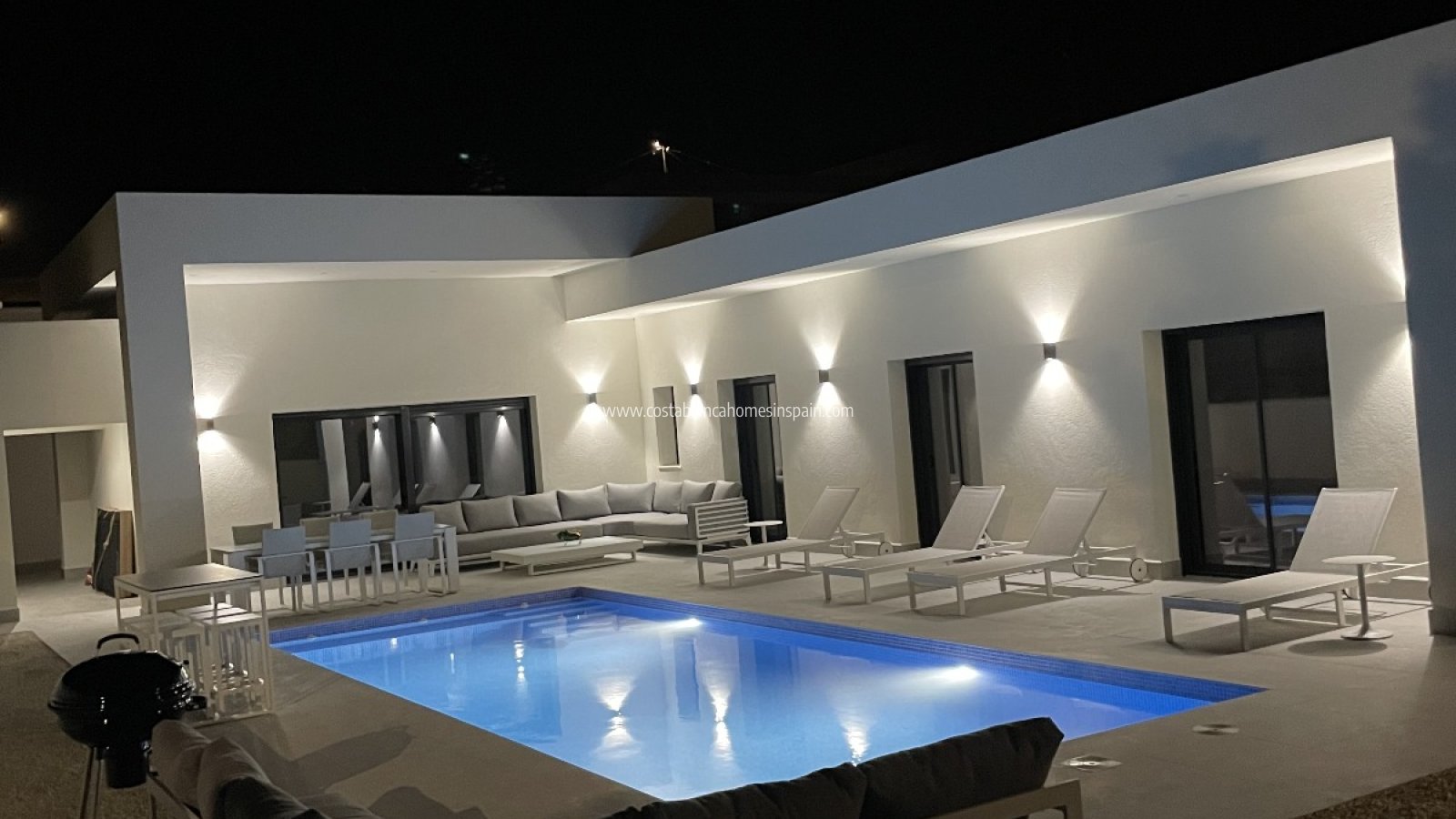 Nybygg - Detached Villa - La Romana - LA ROMANA