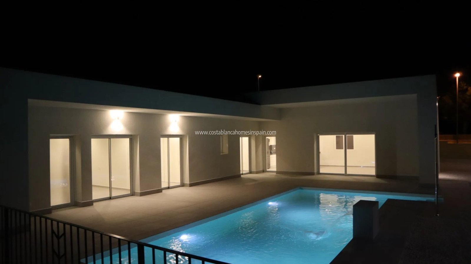 Nybygg - Detached Villa - La Romana - LA ROMANA