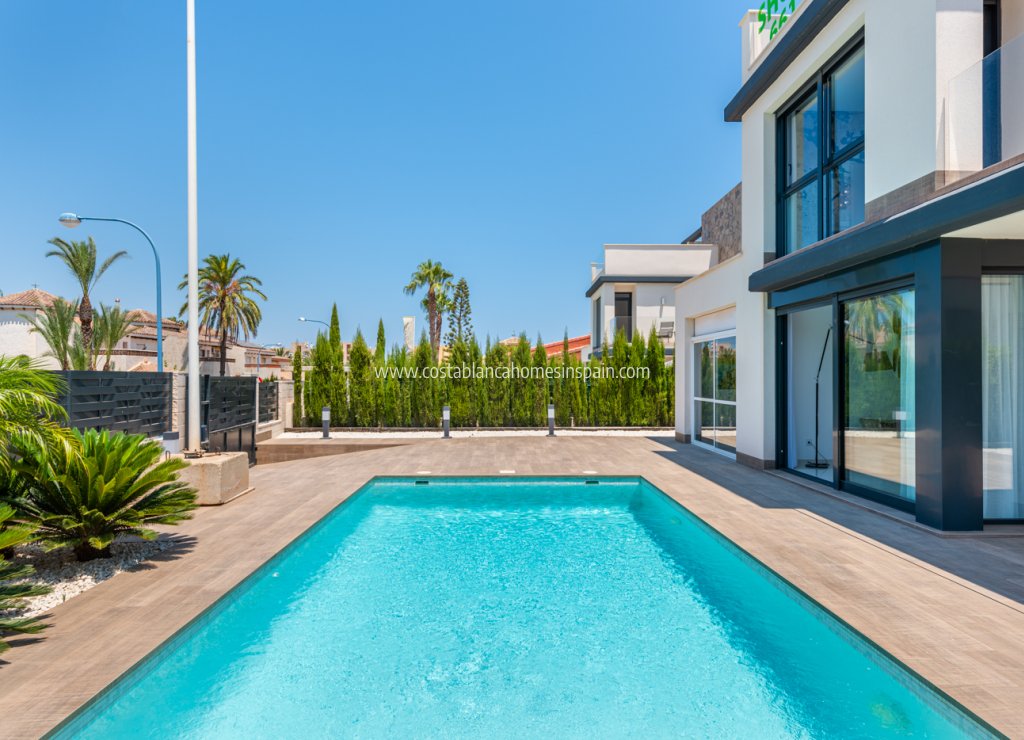 Nybygg - Detached Villa - Playa Paraiso