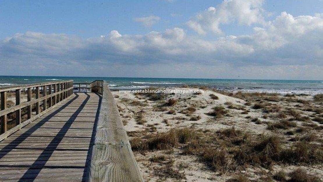 Nýbygging - villa - San Pedro del Pinatar - Las esperanzas