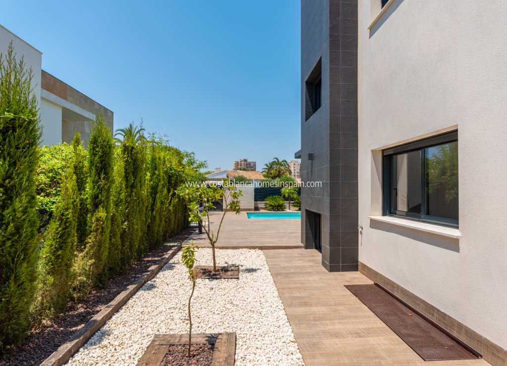 Obra Nueva - Detached Villa - Playa Paraiso