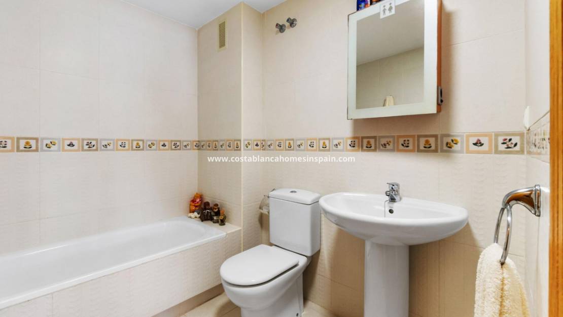Re-salg - Apartment - Campoamor - Costa Blanca