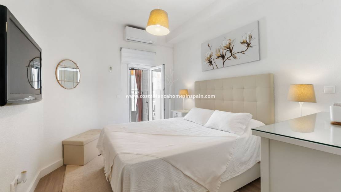 Re-salg - Apartment / flat - Torrevieja - Playa de los Locos