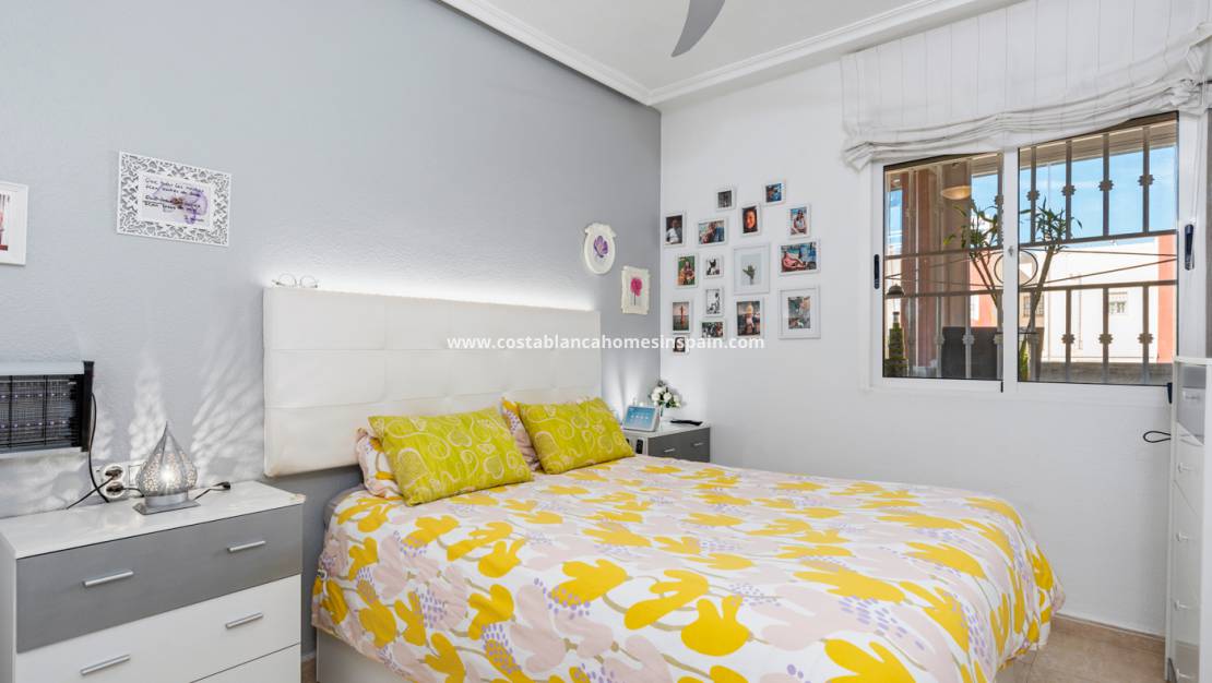 Re-salg - Apartment - Los Altos - Costa Blanca South