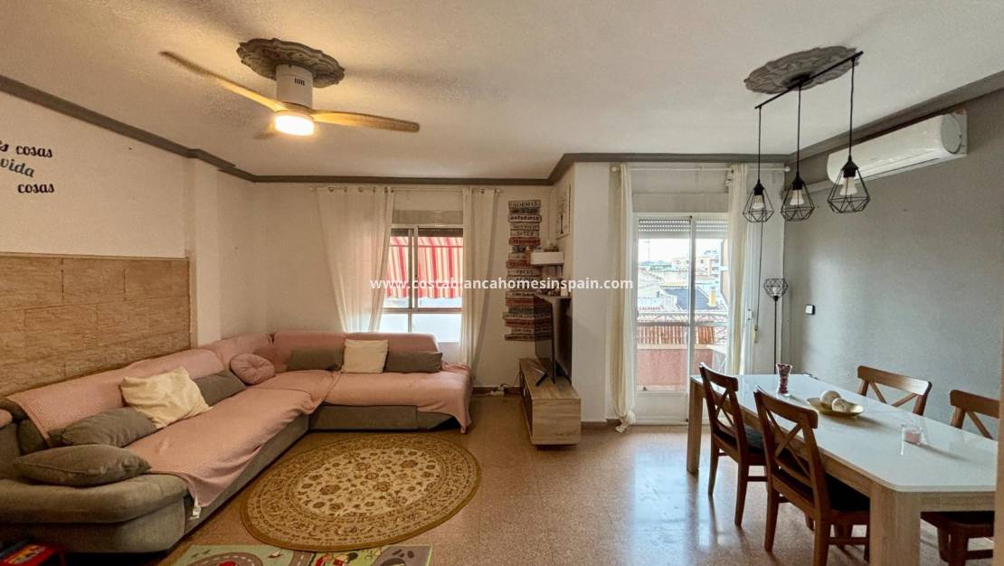 Re-salg - Apartment - Los Montesinos