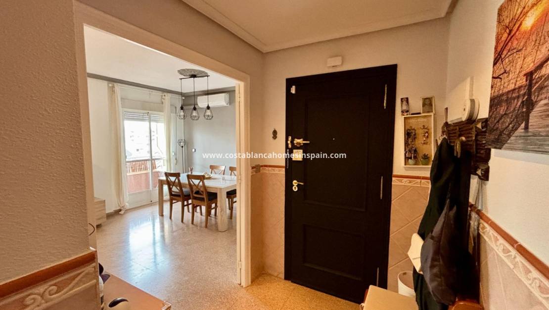 Re-salg - Apartment - Los Montesinos