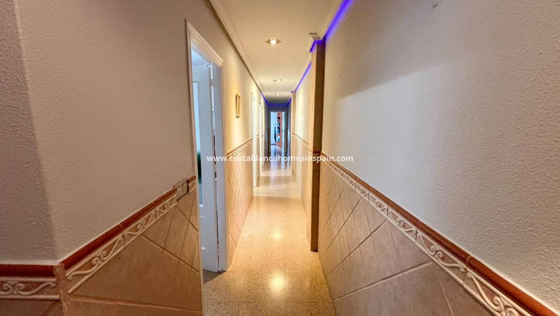 Re-salg - Apartment - Los Montesinos