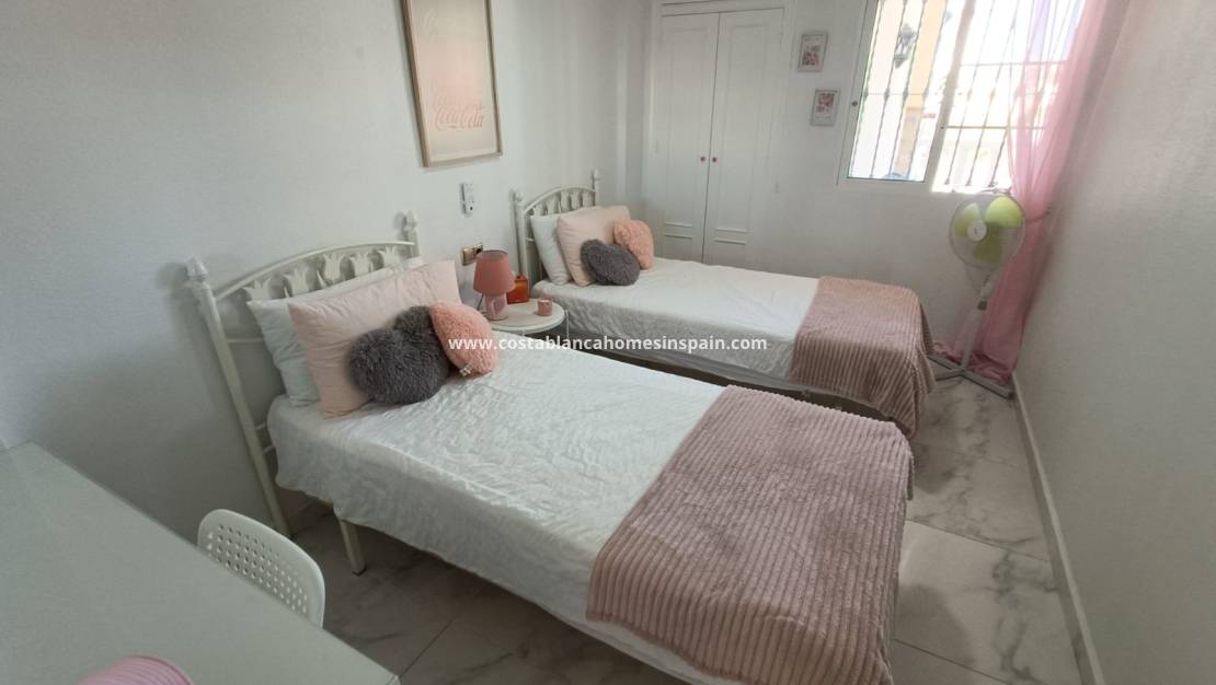 Re-salg - Apartment - Orihuela Costa - Villamartin