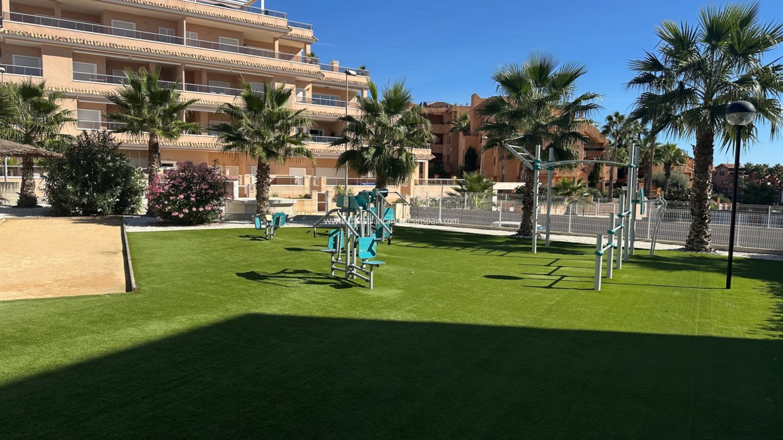 Re-salg - Apartment - Orihuela - Villamartin
