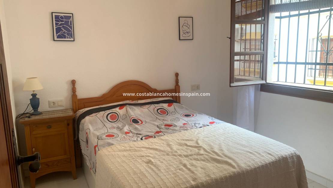 Re-salg - Apartment - Orihuela - Villamartin