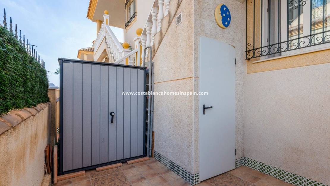 Re-salg - Apartment - Orihuela - Villamartin