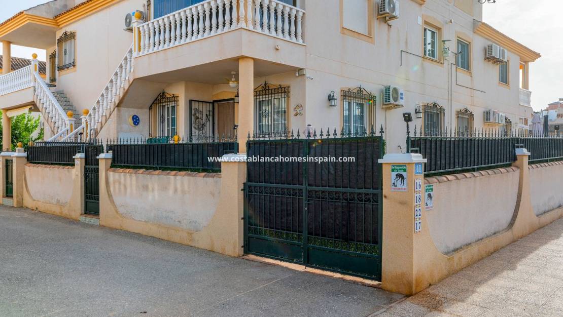 Re-salg - Apartment - Orihuela - Villamartin