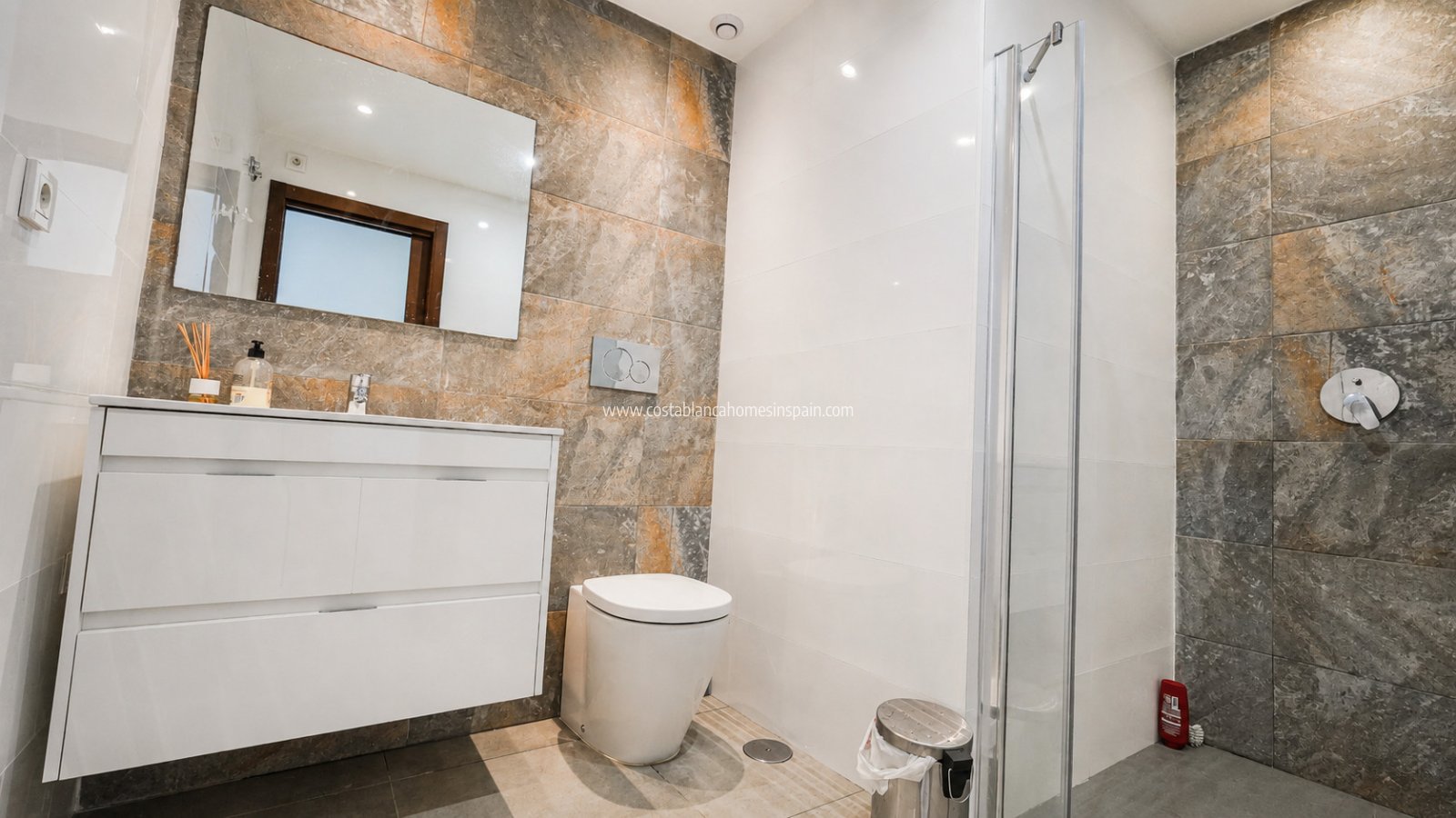 Re-salg - Apartment - Torrevieja - Aguas Nuevas