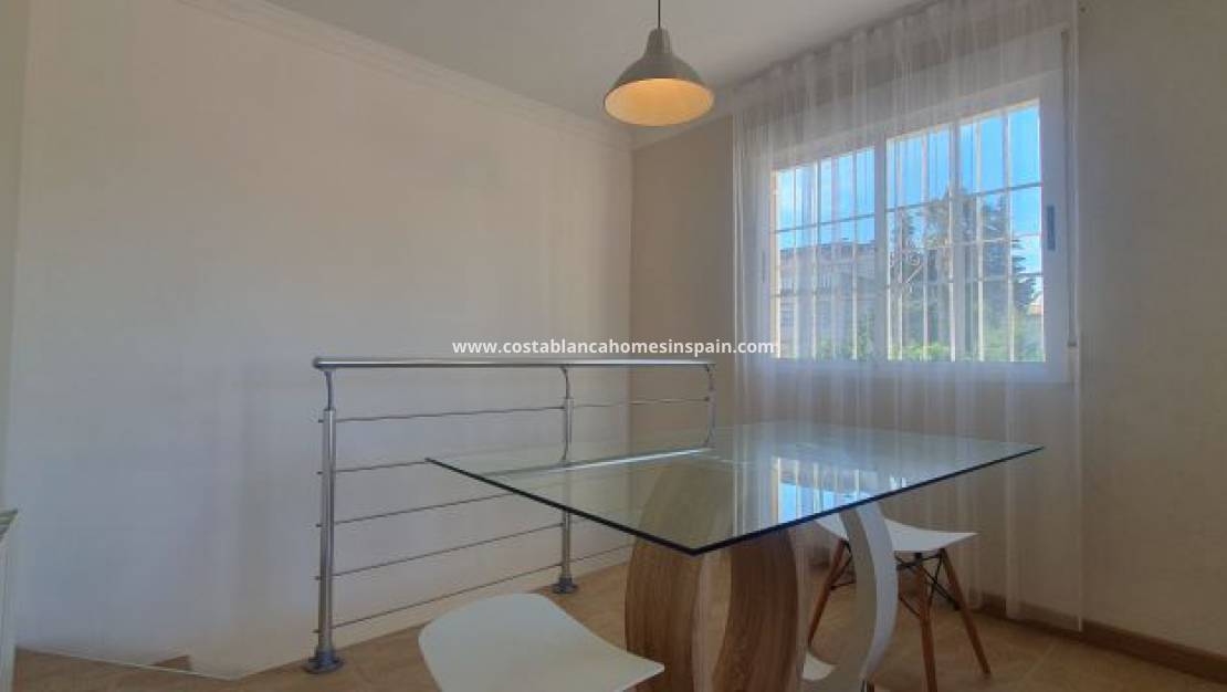 Re-salg - Apartment - Torrevieja - Los Balcones