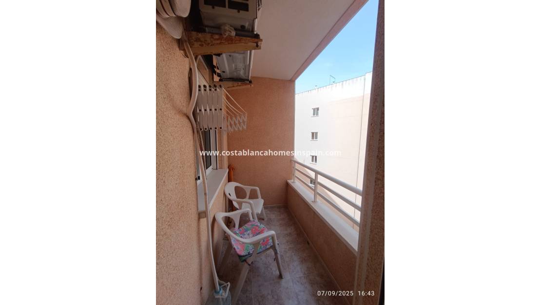 Re-salg - Apartment - Torrevieja - Playa de los Locos