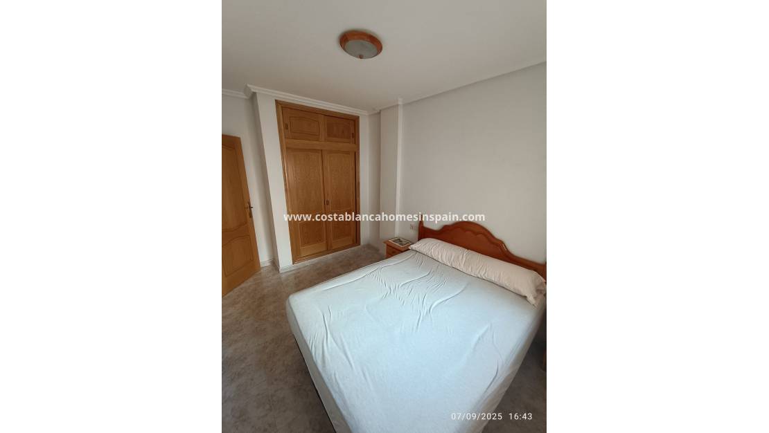Re-salg - Apartment - Torrevieja - Playa de los Locos