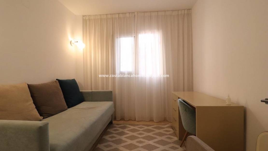 Re-salg - Apartment - Torrevieja - Punta Prima