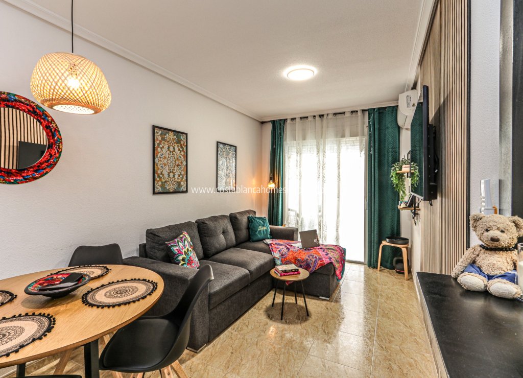 Re-salg - Apartment - Torrevieja