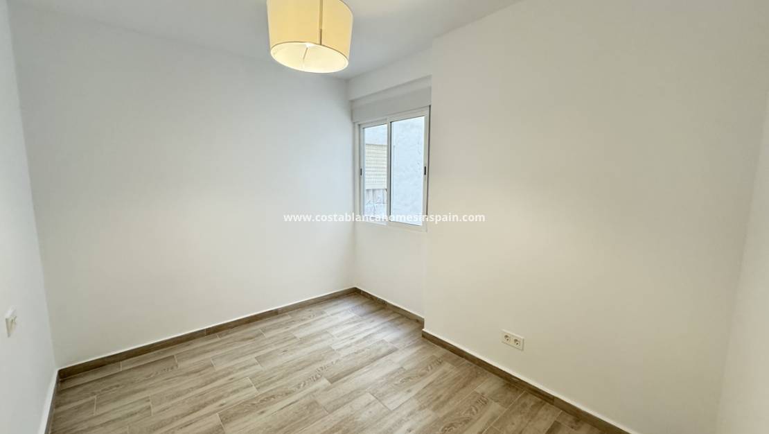 Re-salg - Apartment - Torrevieja