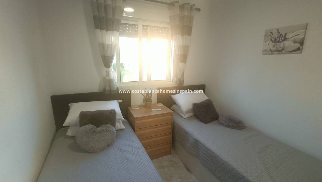 Re-salg - Apartment - Villamartin - Costa Blanca South