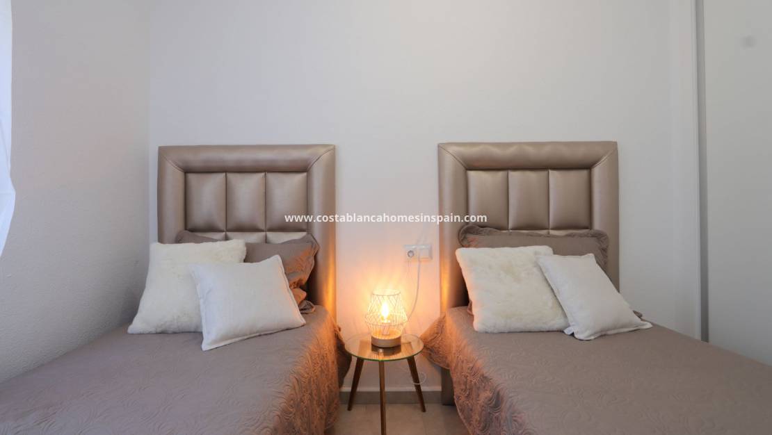 Re-salg - Bungalow - Villamartin - Costa Blanca South