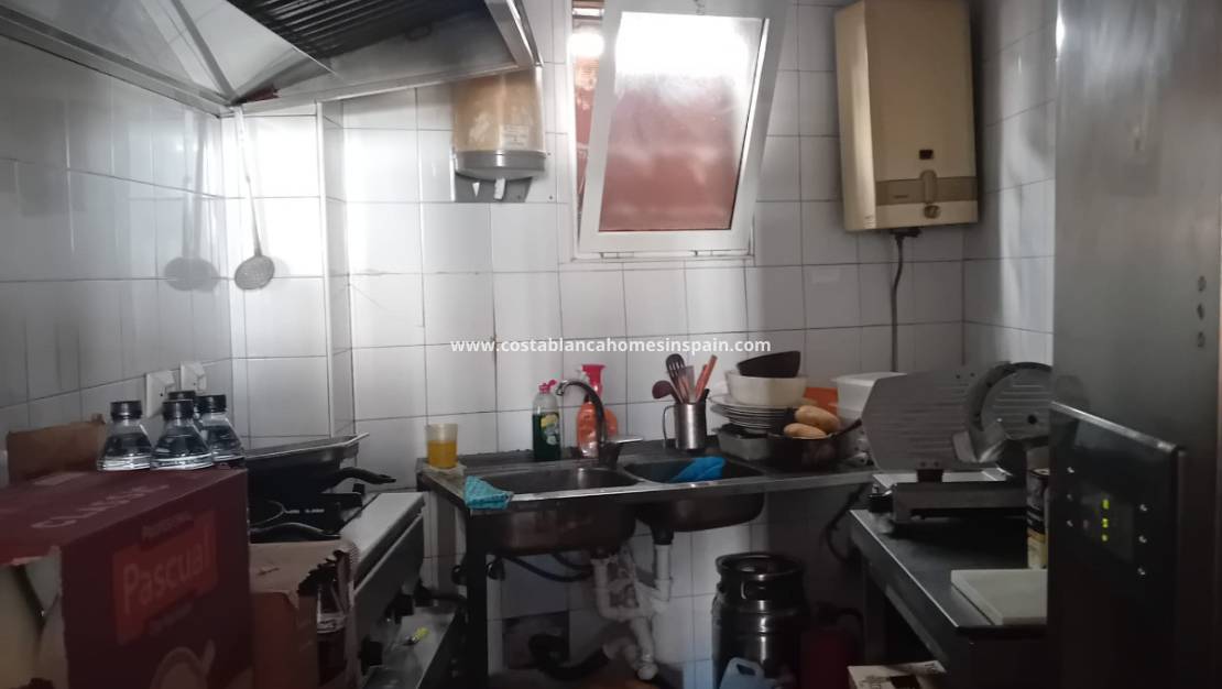 Re-salg - Commercial - Torrevieja - Center Torrevieja