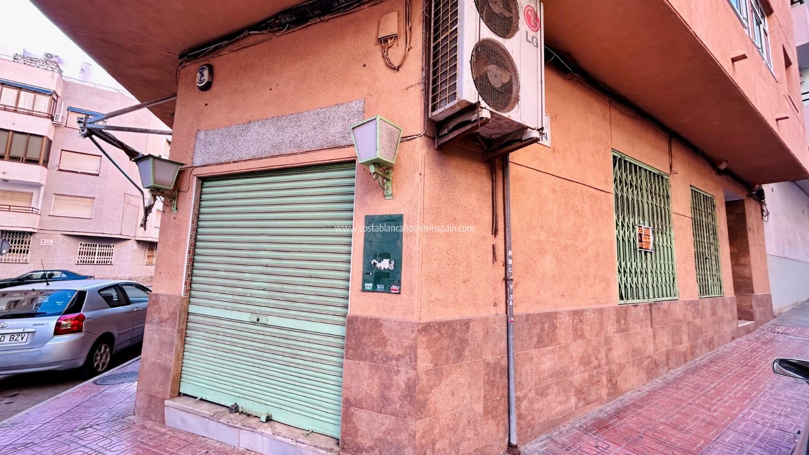 Re-salg - Commercial - Torrevieja - Center Torrevieja