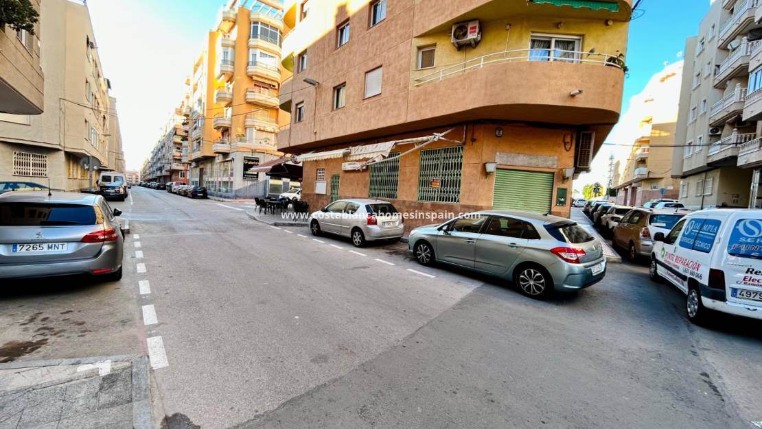 Re-salg - Commercial - Torrevieja - Center Torrevieja