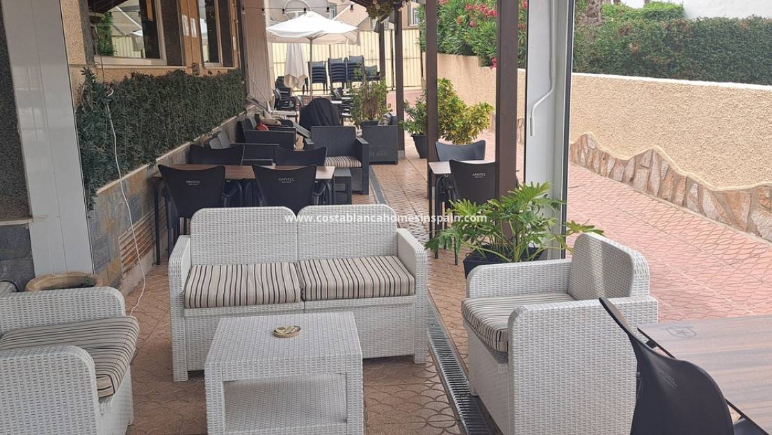 Re-salg - Commercial - Villamartin - Costa Blanca