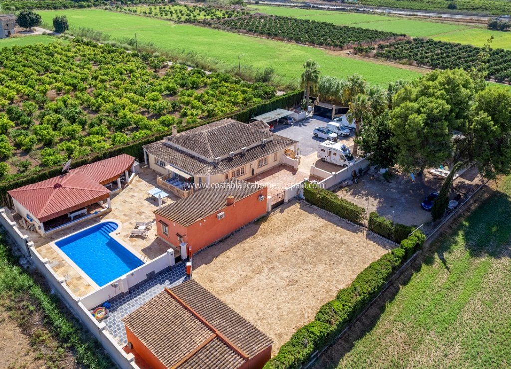 Re-salg - Country estate - Almoradi - Las Heredades
