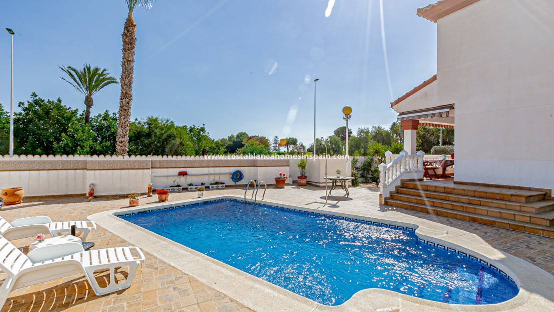 Re-salg - Detached Villa - Campoamor - Costa Blanca