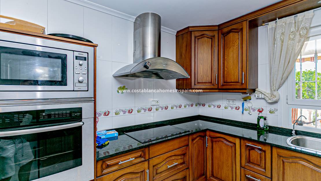 Re-salg - Detached Villa - Campoamor - Costa Blanca