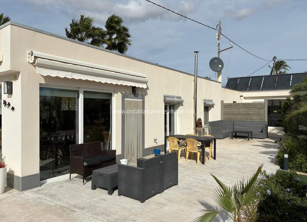 Re-salg - Detached Villa - Crevillente