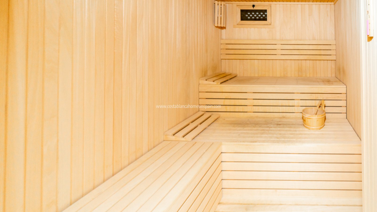 Re-salg - Detached Villa - La Mata