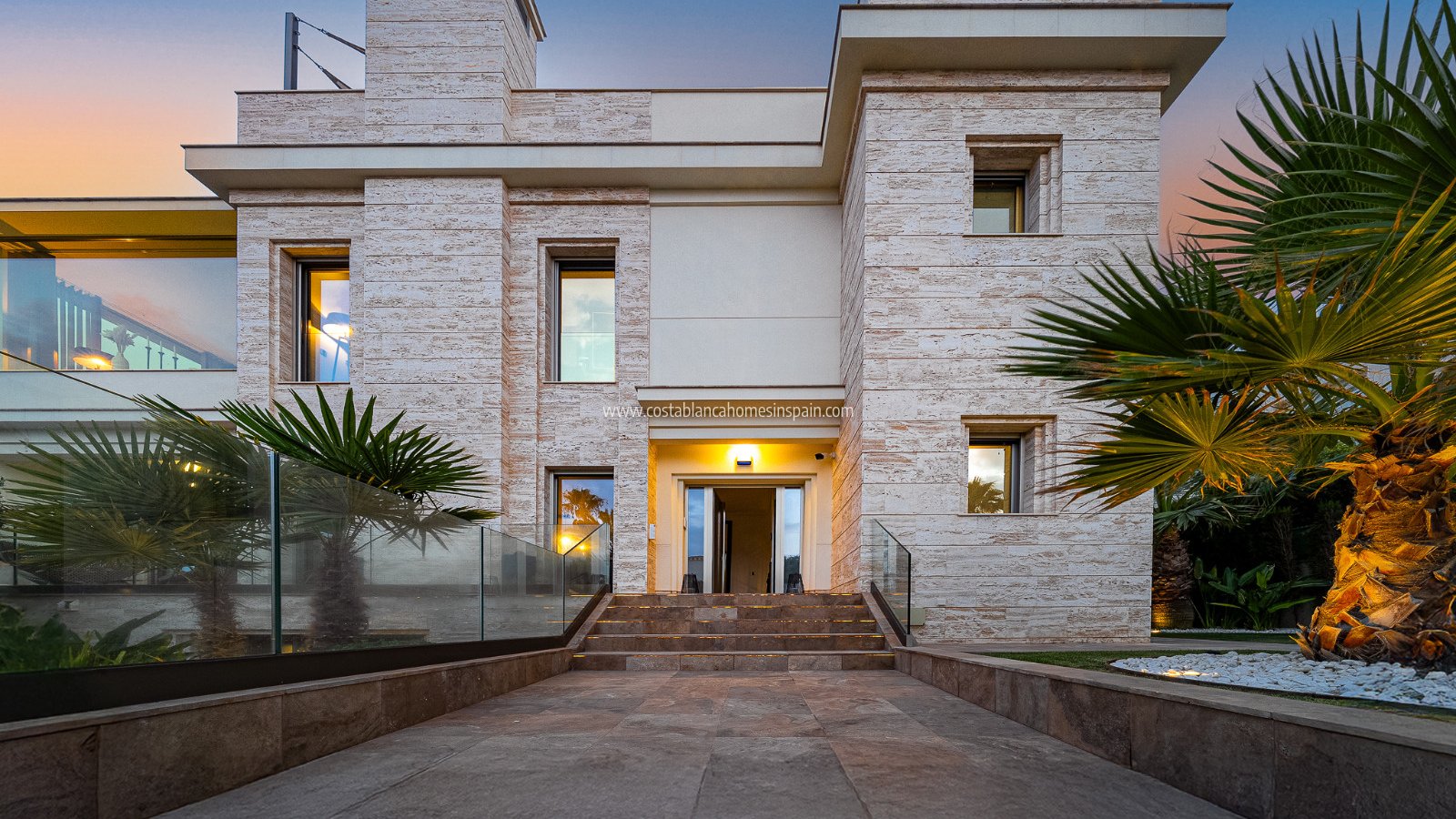 Re-salg - Detached Villa - La Zenia - Beachside