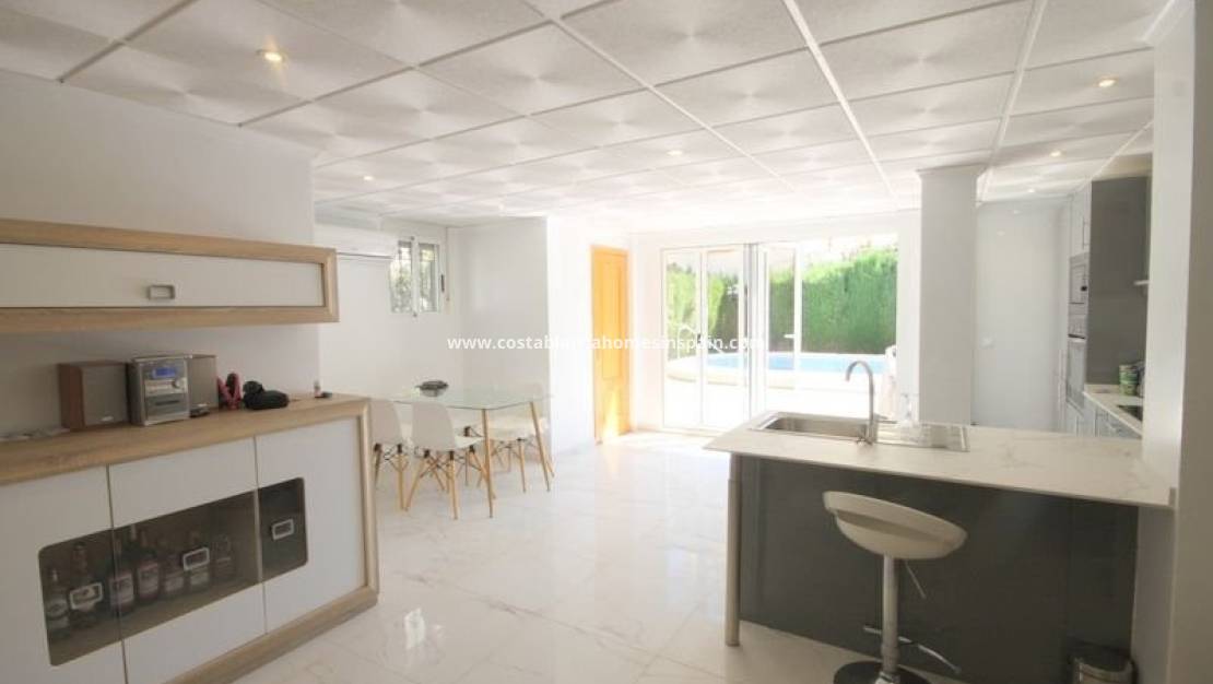 Re-salg - Detached Villa - Orihuela Costa - La Zenia