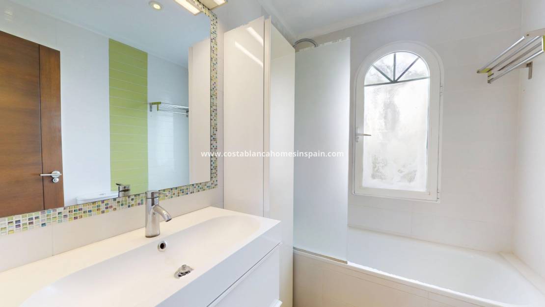 Re-salg - Detached Villa - Orihuela Costa - La Zenia