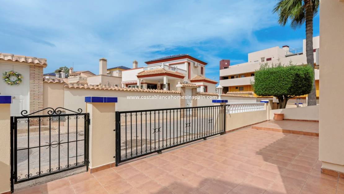 Re-salg - Detached Villa - Orihuela Costa - Playa Flamenca