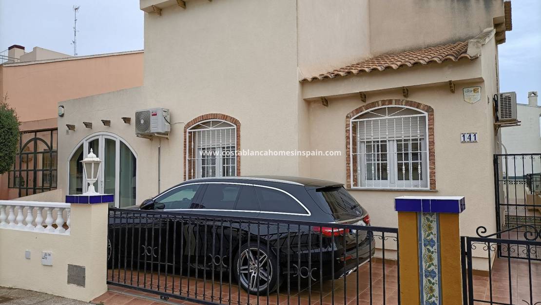 Re-salg - Detached Villa - Orihuela Costa - Playa Flamenca