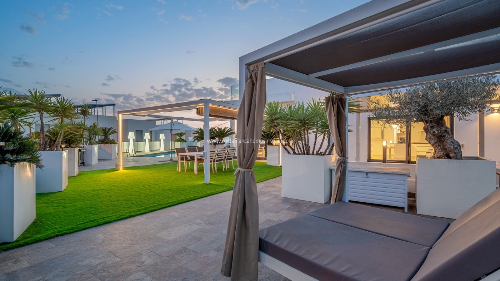 Re-salg - Detached Villa - Orihuela Costa - Villamartin