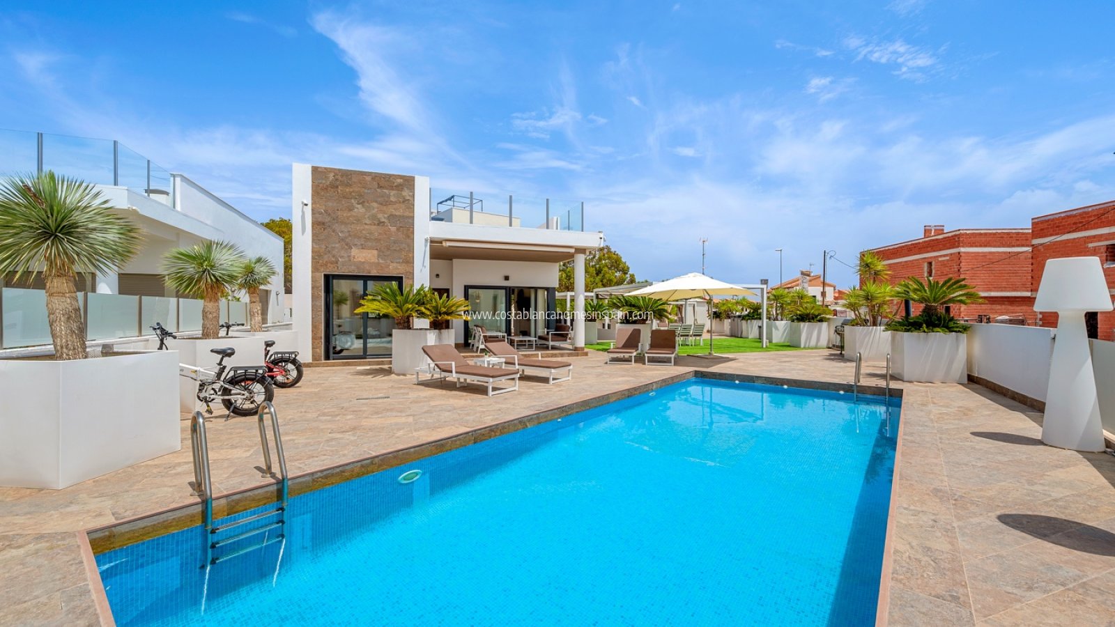 Re-salg - Detached Villa - Orihuela Costa - Villamartin
