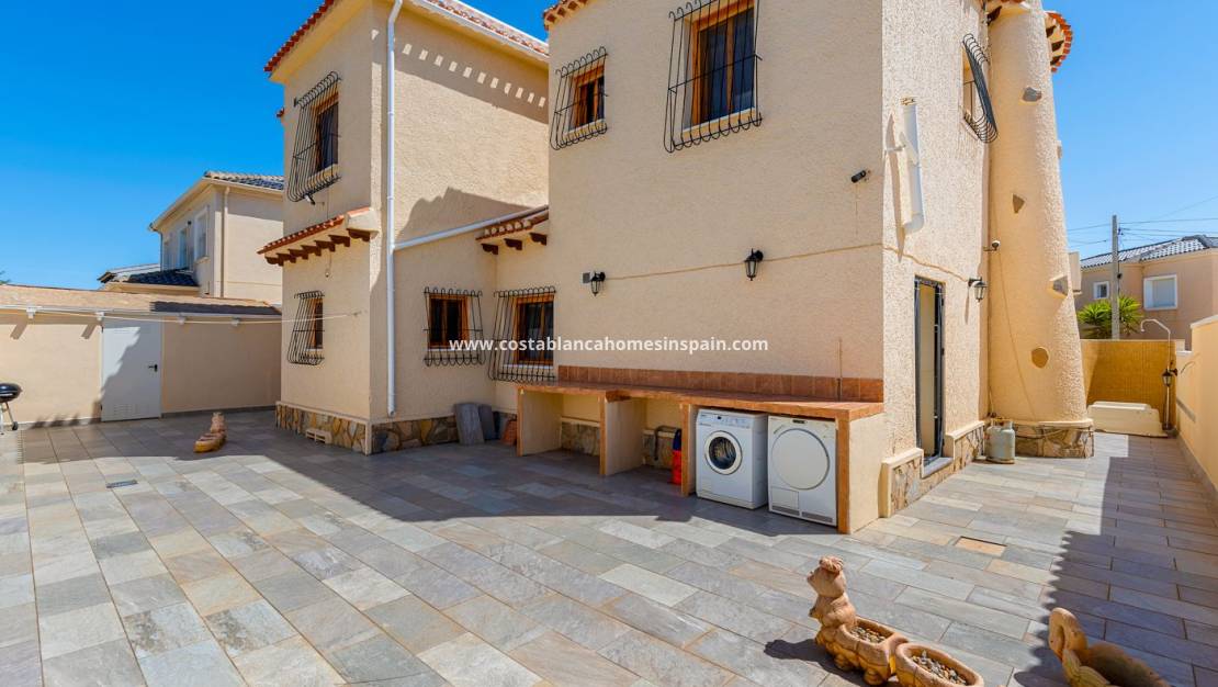 Re-salg - Detached Villa - Orihuela - Villamartin