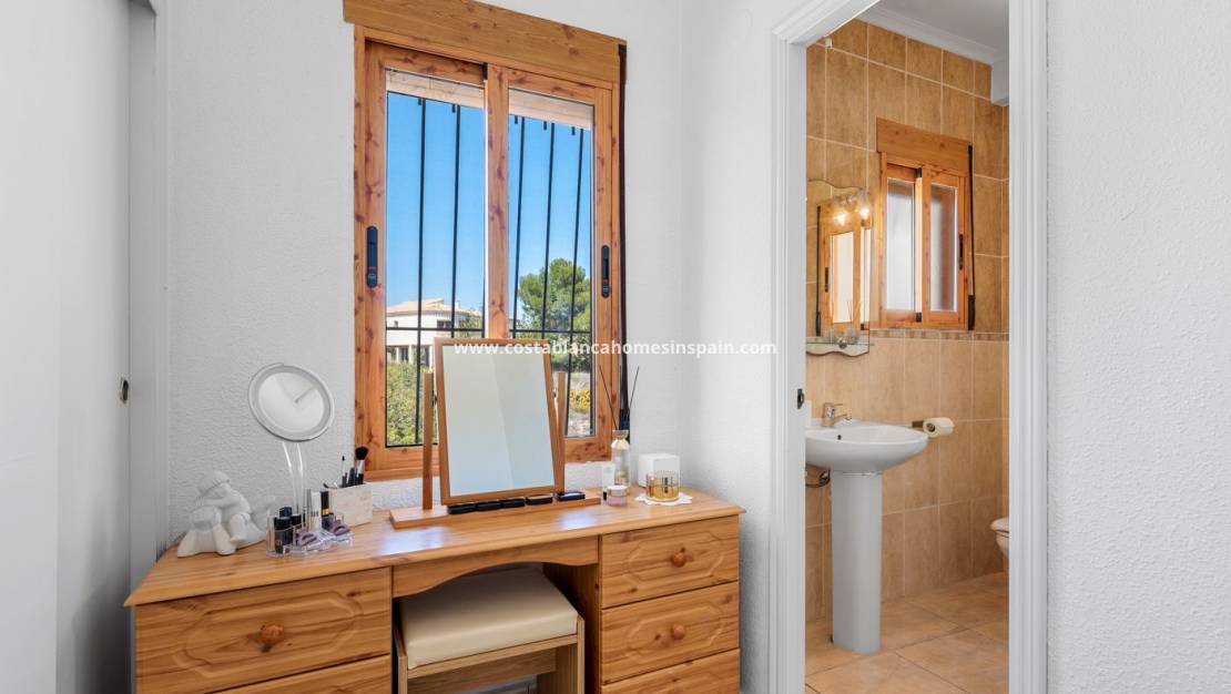 Re-salg - Detached Villa - Orihuela - Villamartin