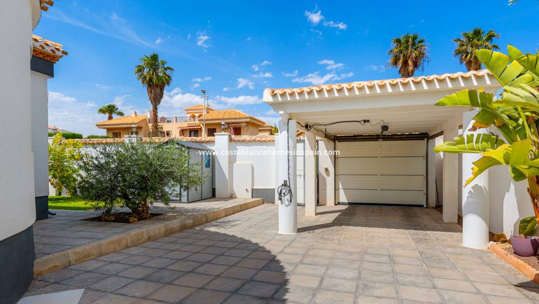 Re-salg - Detached Villa - Playa Flamenca - Costa Blanca South
