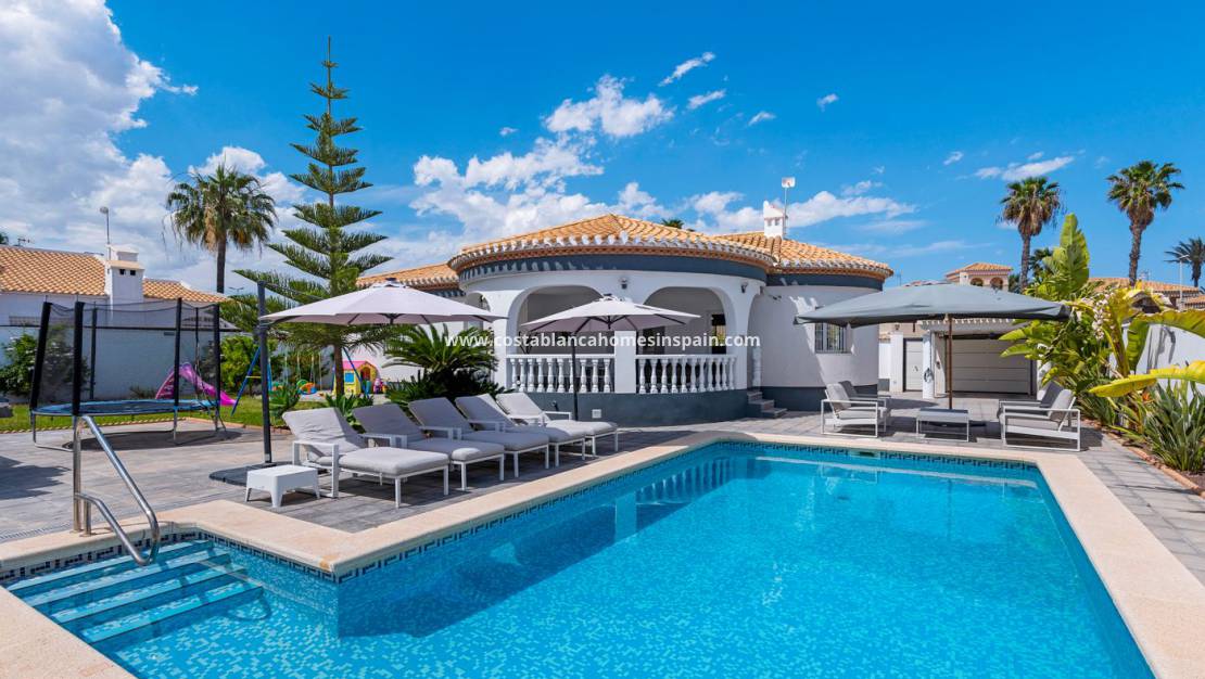 Re-salg - Detached Villa - Playa Flamenca - Costa Blanca South