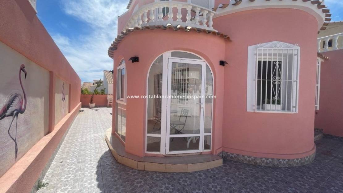 Re-salg - Detached Villa - Playa Flamenca - Costa Blanca South