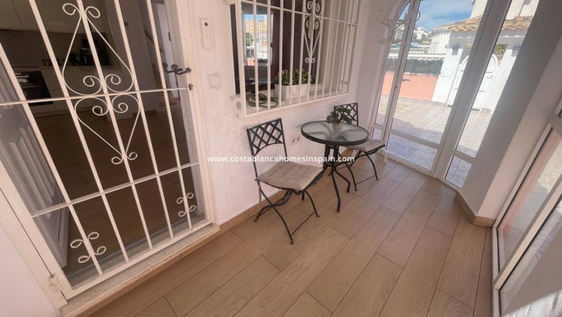 Re-salg - Detached Villa - Playa Flamenca - Costa Blanca South