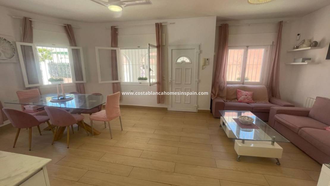 Re-salg - Detached Villa - Playa Flamenca - Costa Blanca South