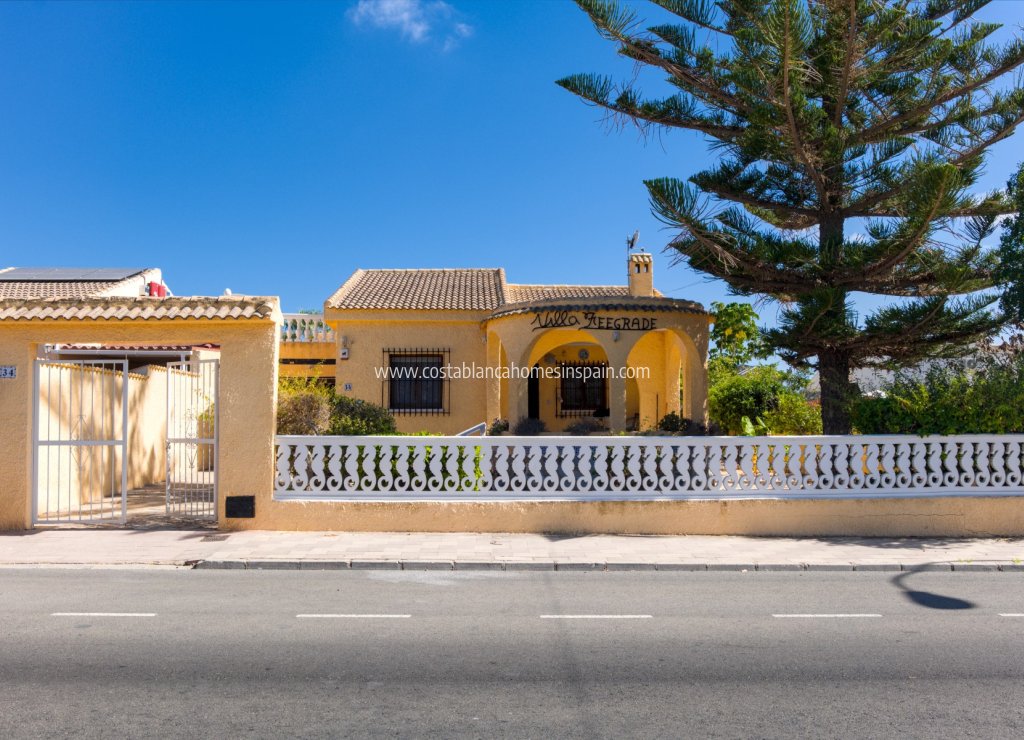 Re-salg - Detached Villa - Torrevieja - La Siesta