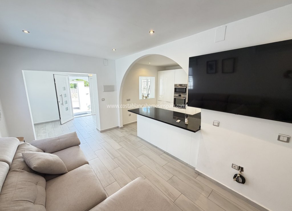 Re-salg - Detached Villa - Villamartin - Blue Lagoon